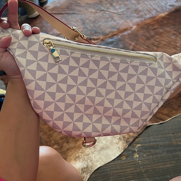 Checkered print bum bag - Picture 3 of 3